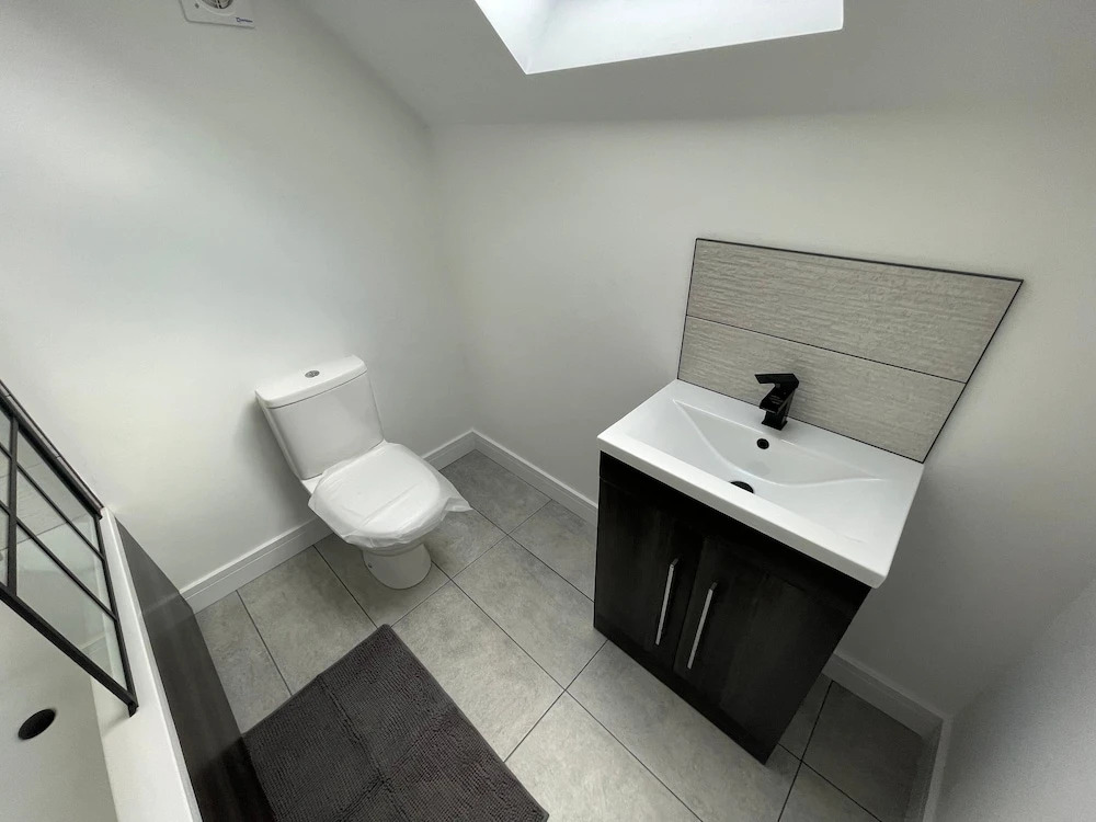 Brand New High Spec House with Parking & Wi-Fi By Home Away From Home - A