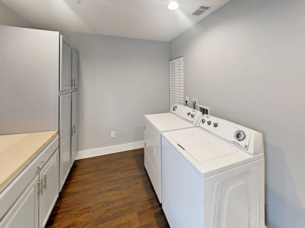 2519 Hyde Park St Home 2 Bedrooms 1 Bathroom Home