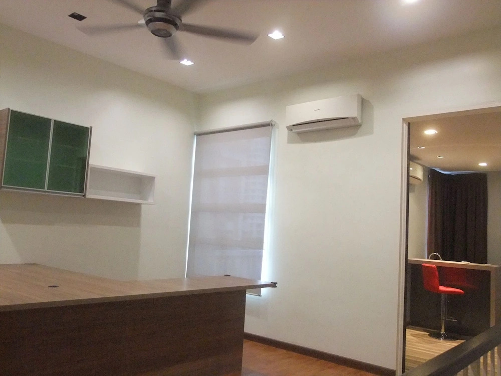 iBook 1 - Luxury Holiday Homestay