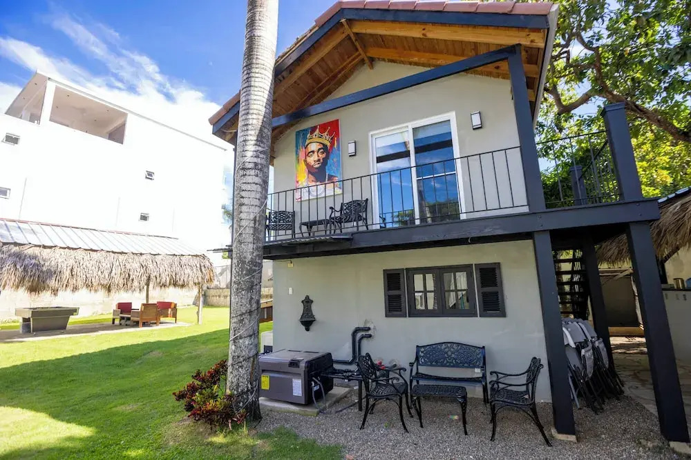 Villa Twelve27
