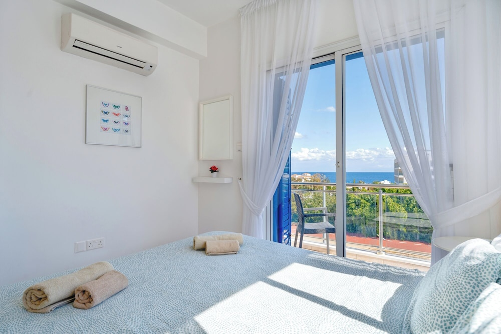 Narcissos Bay View Villa