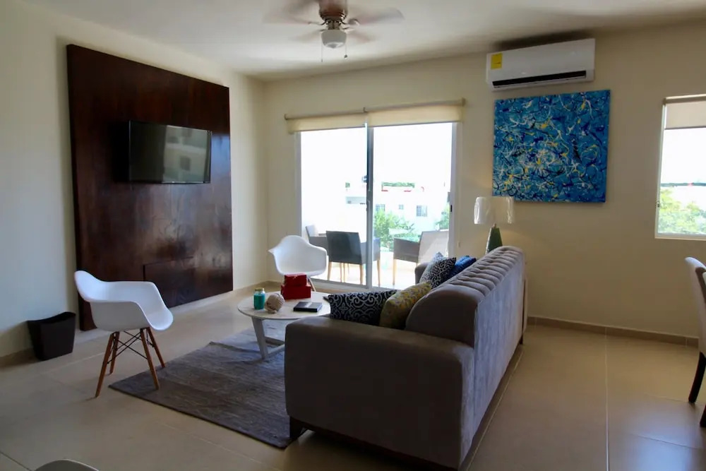Selvanova 3 bedroom Condo & Casa Club