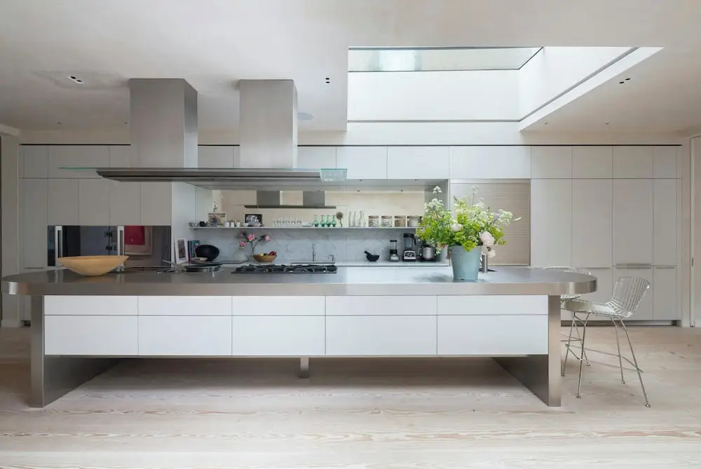 Blythe Road by Onefinestay
