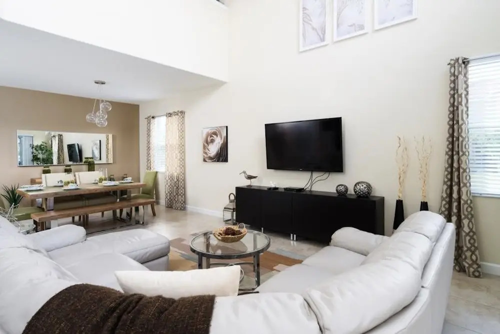 Amazing and spacious 5 bedroom home