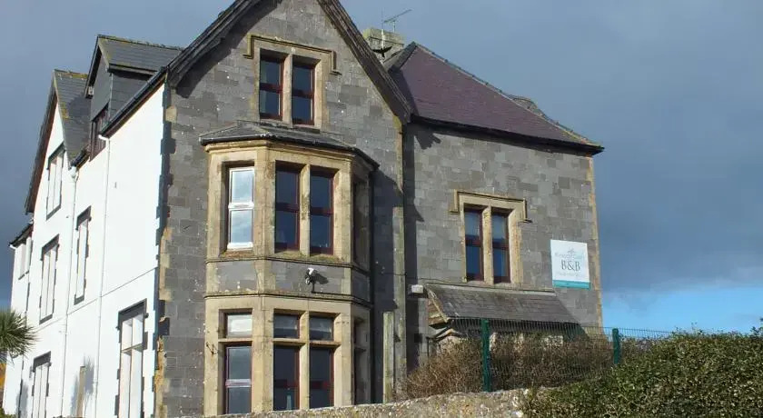 Kinloch Court