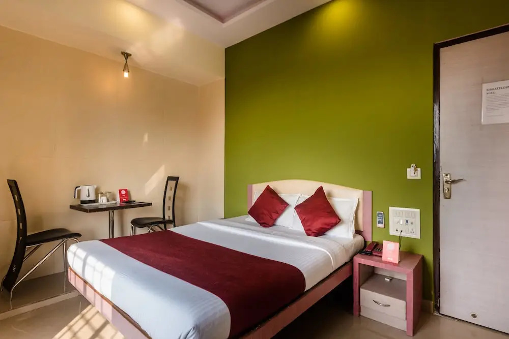 Hotel airport annex