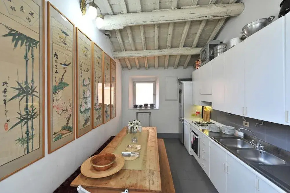 Unique 3 Bed Flat in the Heart of Trastevere