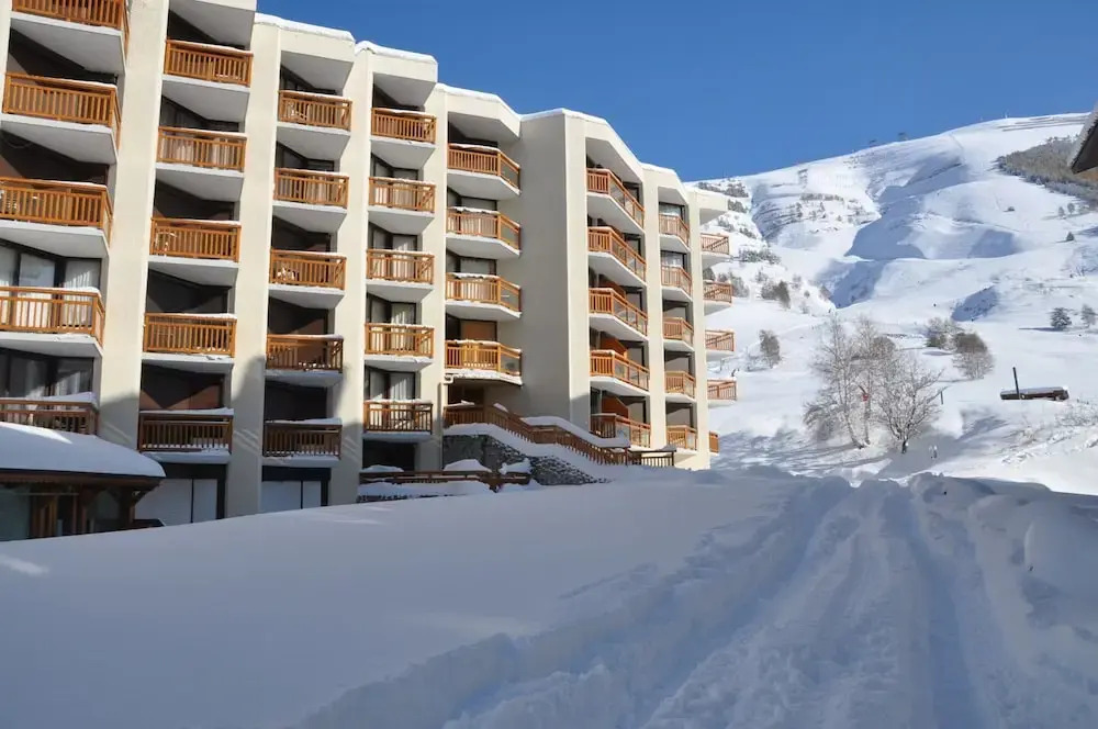 Ski-in Apartment for 6 Guests