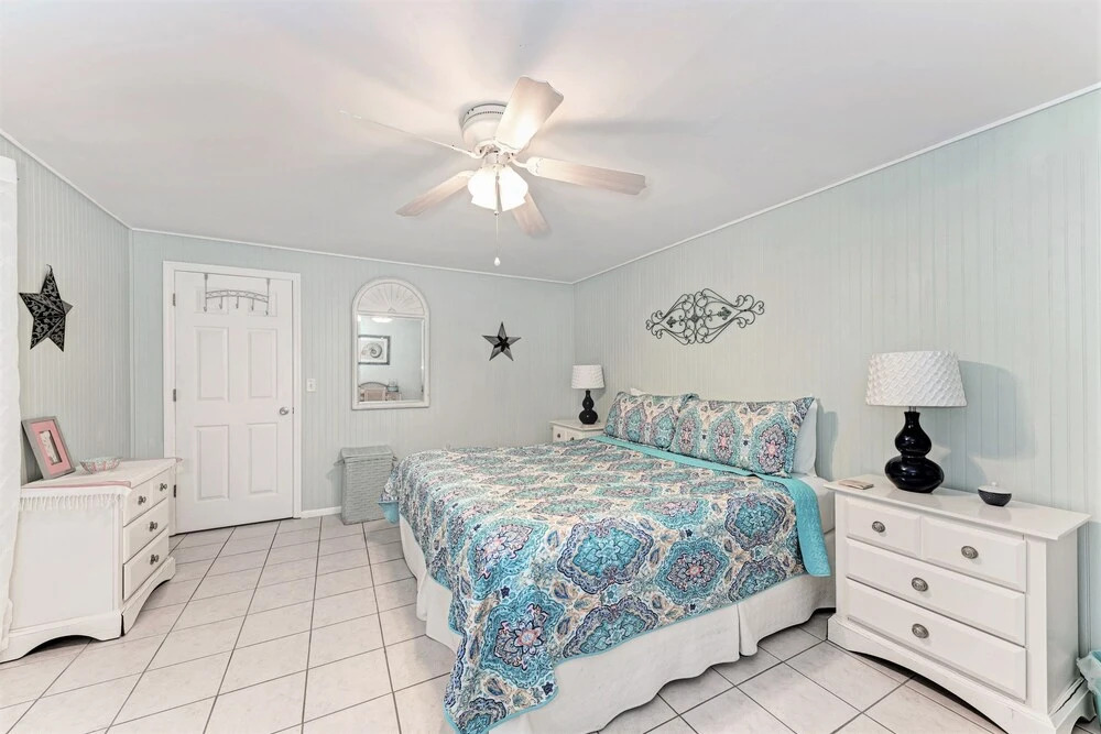 New Rental The Haven Unit 1 Heated Pool 1 Bedroom Home by Redawning