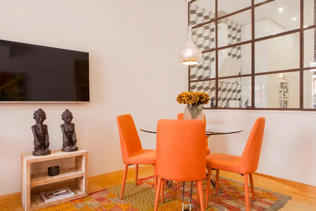 Charming Flat with Balconies Central Chiado District 2 Bedrooms & AC 19th Century Building