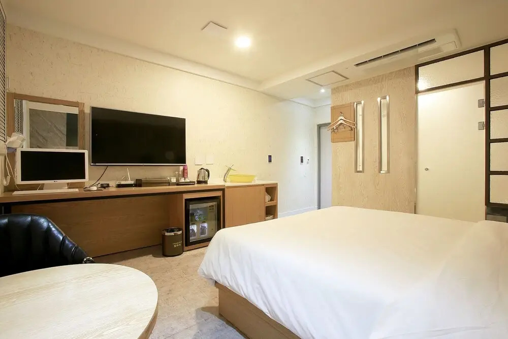 Gimpo Bellucci Motel(김포 벨루치 드라이브인 무인텔)