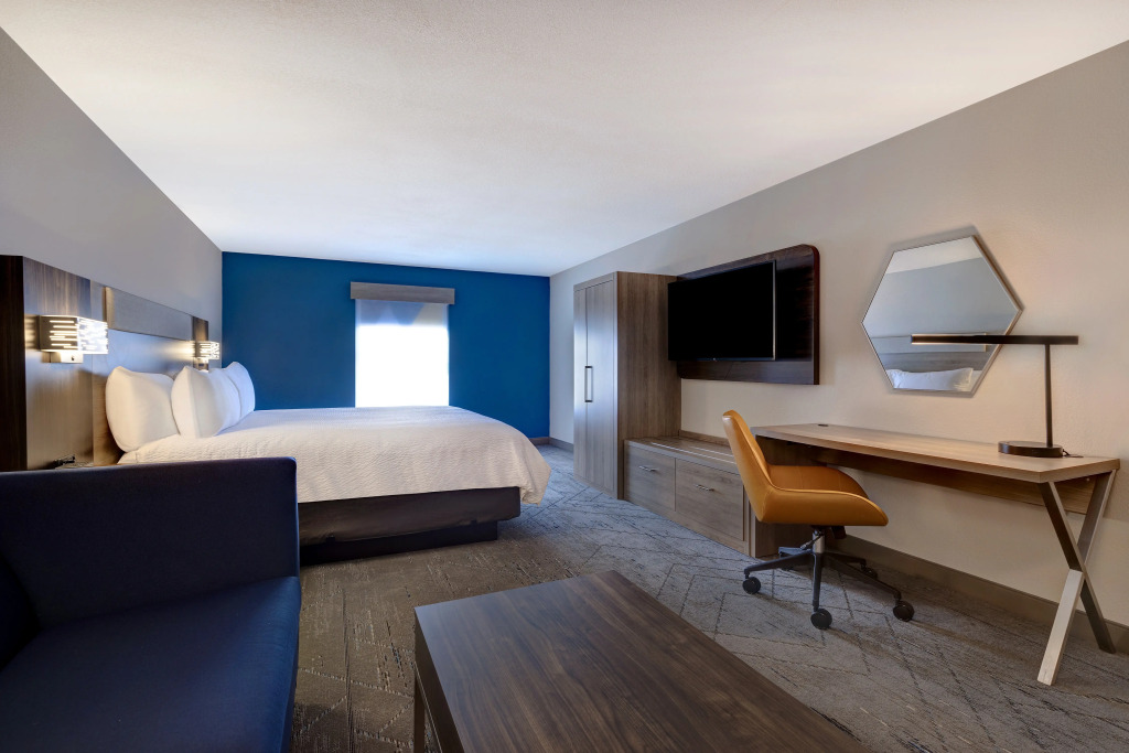 Holiday Inn Express & Suites Omaha Downtown Old Market by IHG