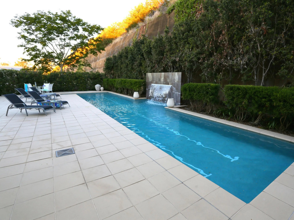 Springfield Lakes Boutique Hotel