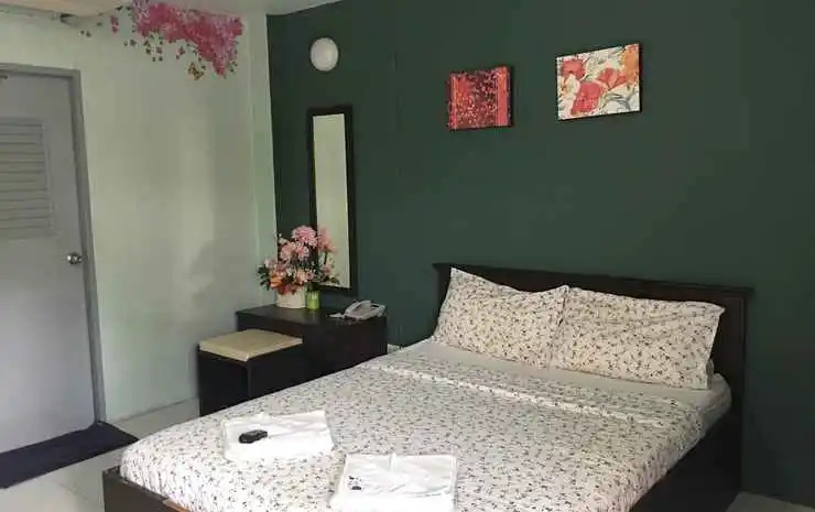 Pornsiri Place