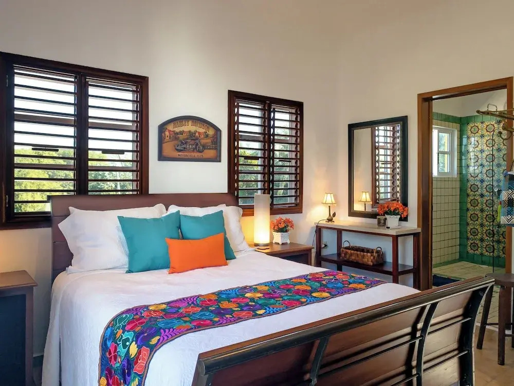 Casa Zarah - Hacienda Family Home - Pool and 2-Block to Beach