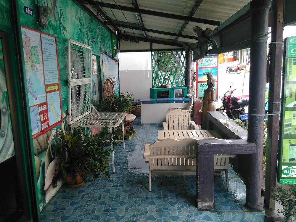 Captain Nemo Guesthouse
