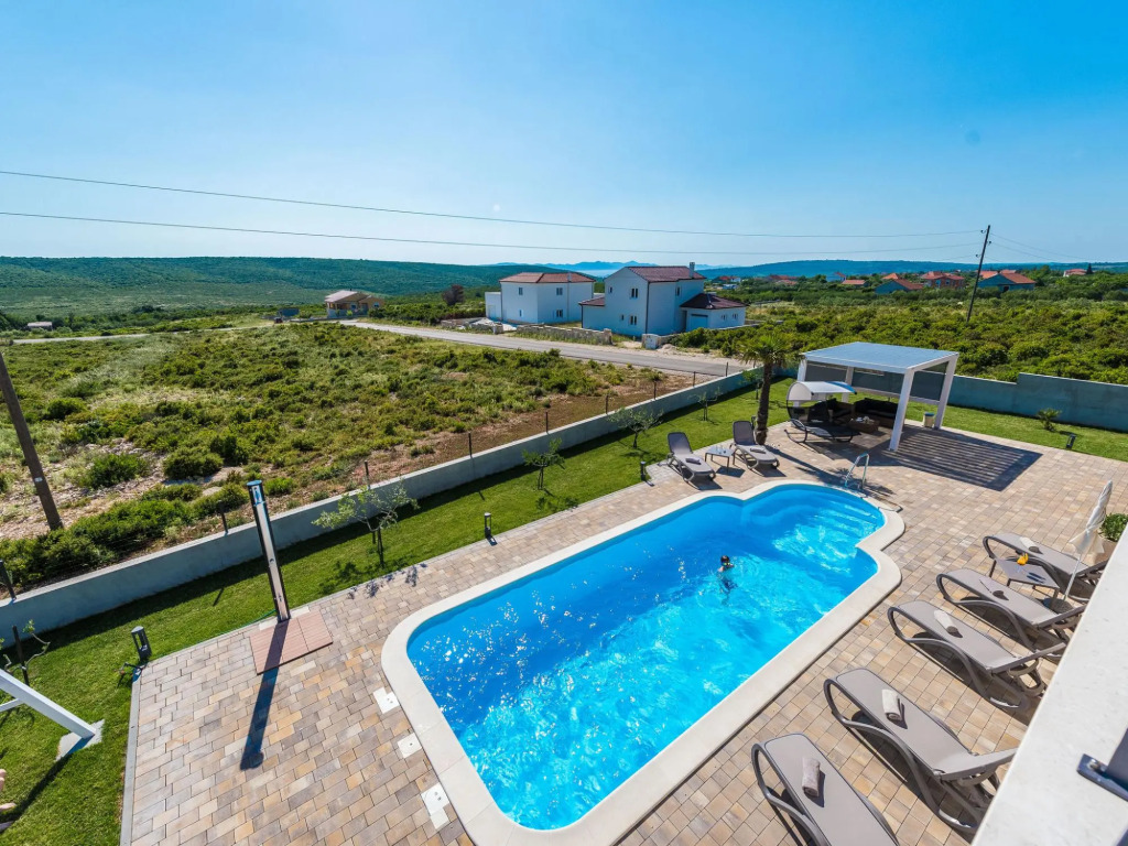Villa with Private Heated Pool
