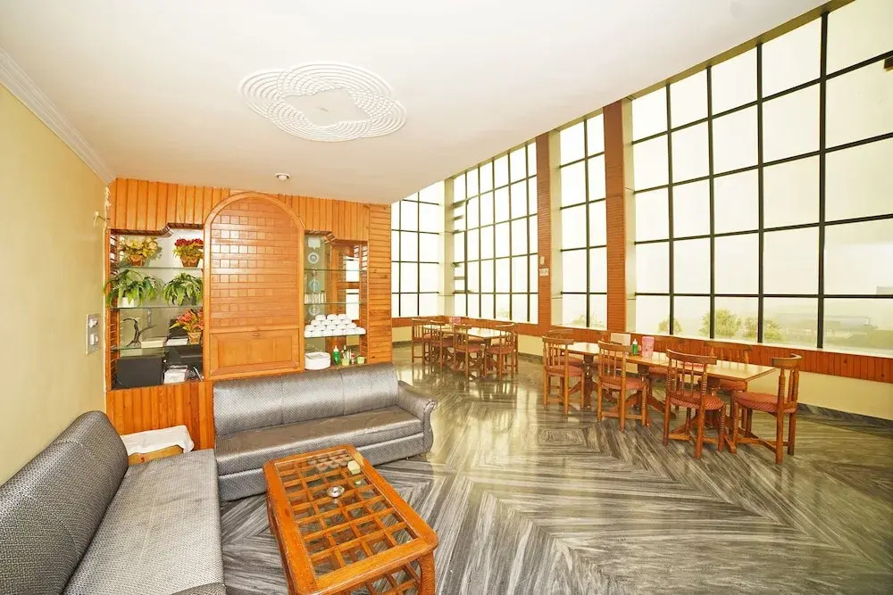 Oyo 37141 Pathik Resort