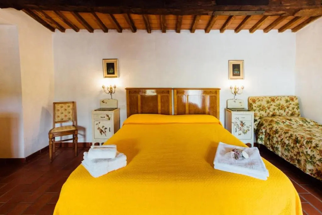 Elegant Villa in Santa Fiora with Private Pool