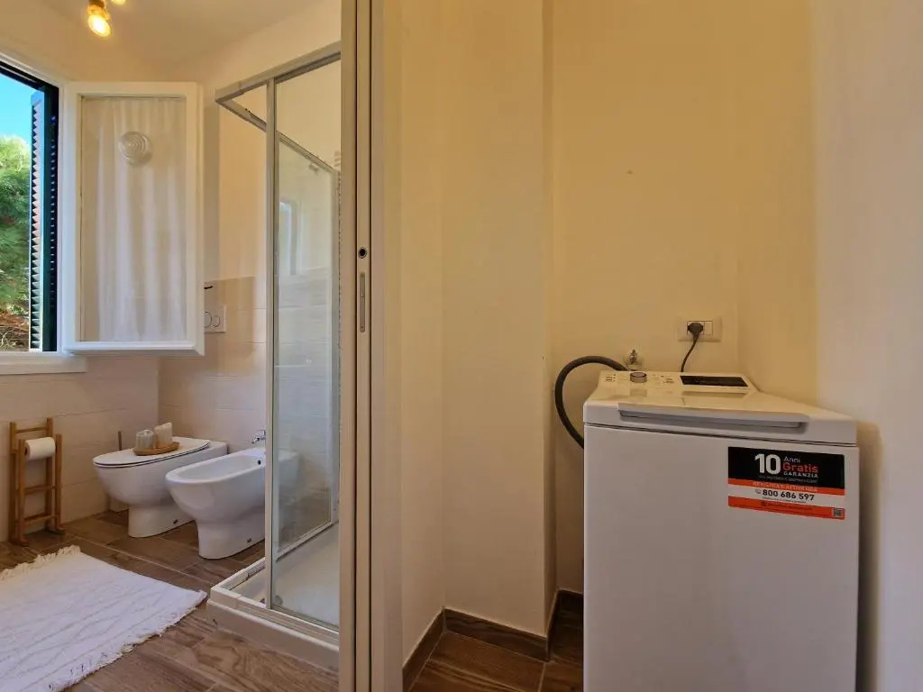 650 metri dal Mare - WiFi - Terrazzo - Piscina - A/C