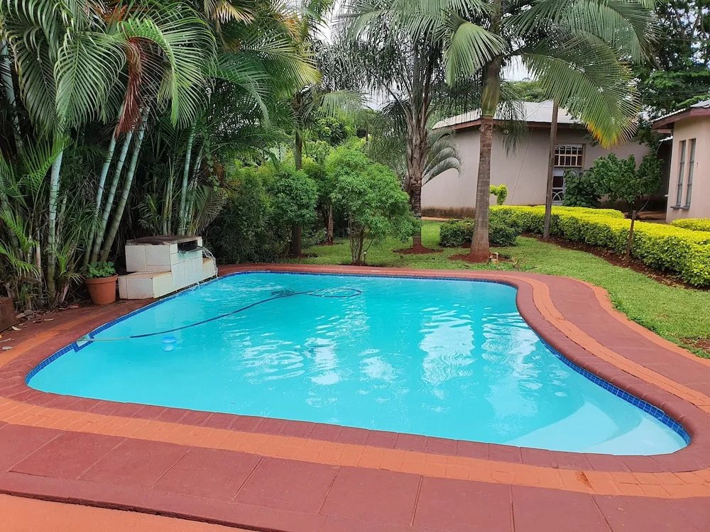 RS GARDEN GUESTHOUSE