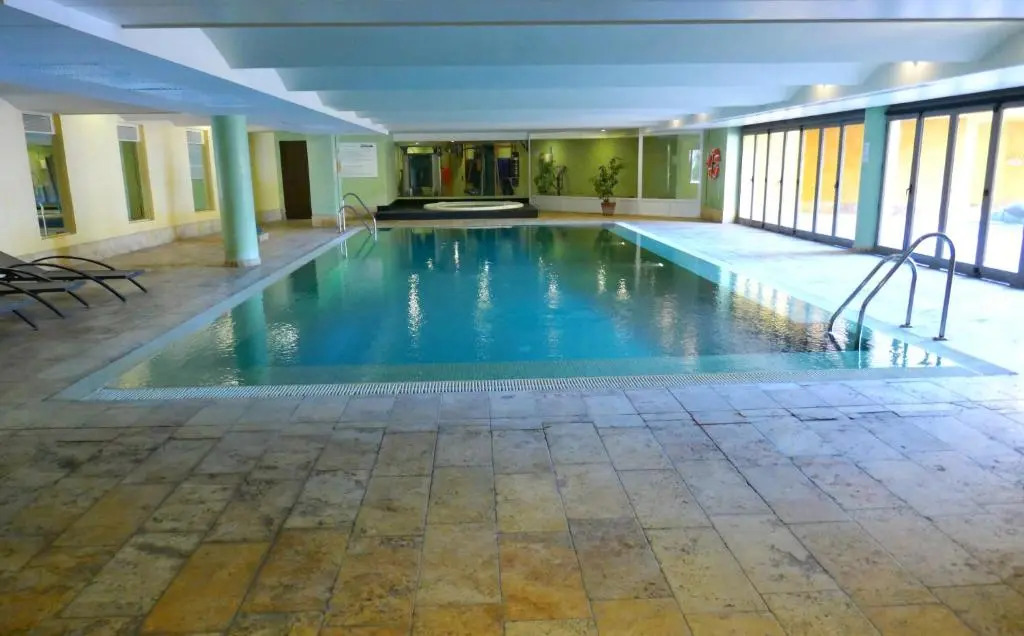 Salinas. Apartment for 4. Terrace/Parking/Pools/Gym/4mins beach