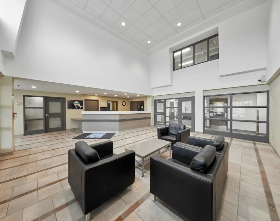 Residence and Conference Centre – King City