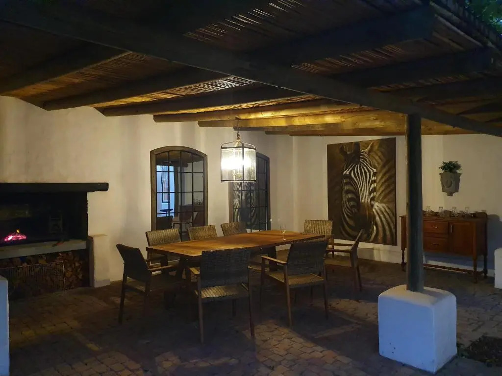 Klein Nektar Manor
