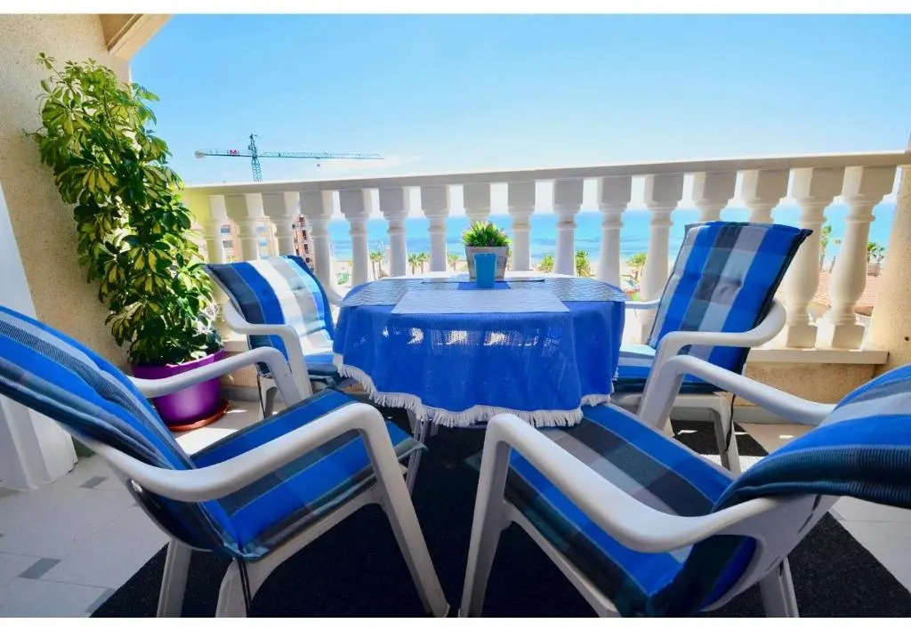 12 Sunny Sea Views
