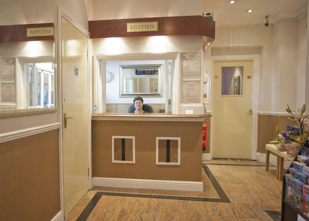 Earls Court Hotel