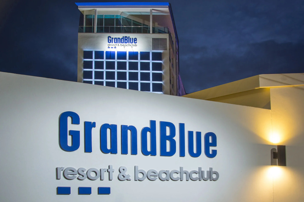 GrandBlue Resort & Beachclub