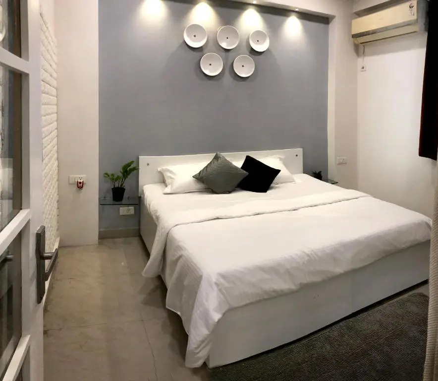 House 44 2BHK