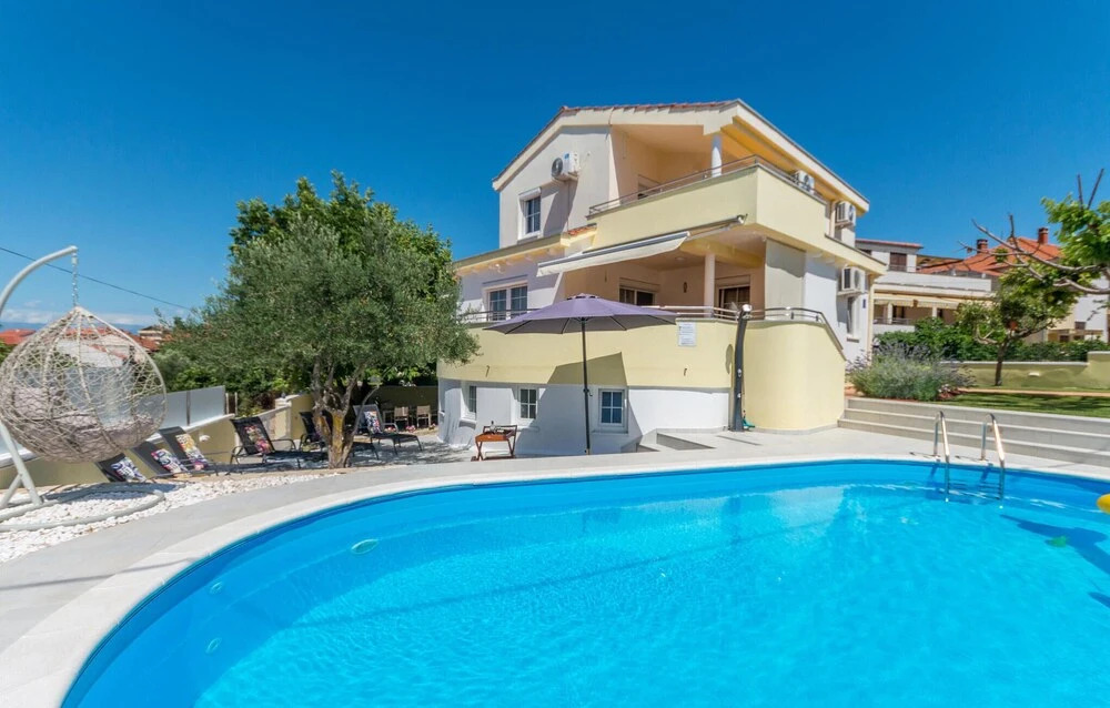 Beautiful Home in Zadar With Outdoor Swimming Pool, Wifi and 4 Bedrooms