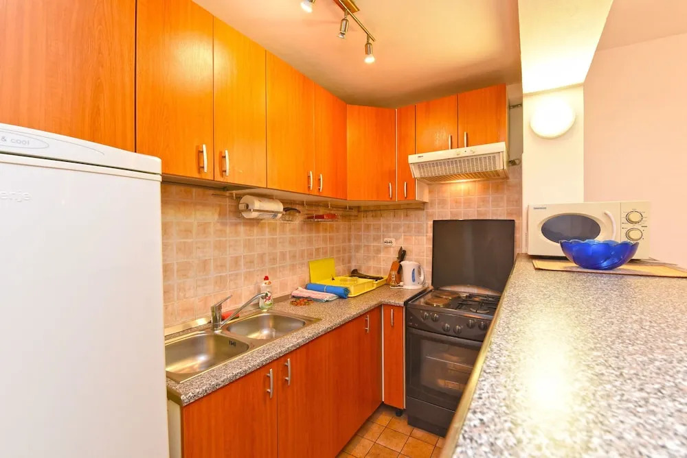 Apartment 1562