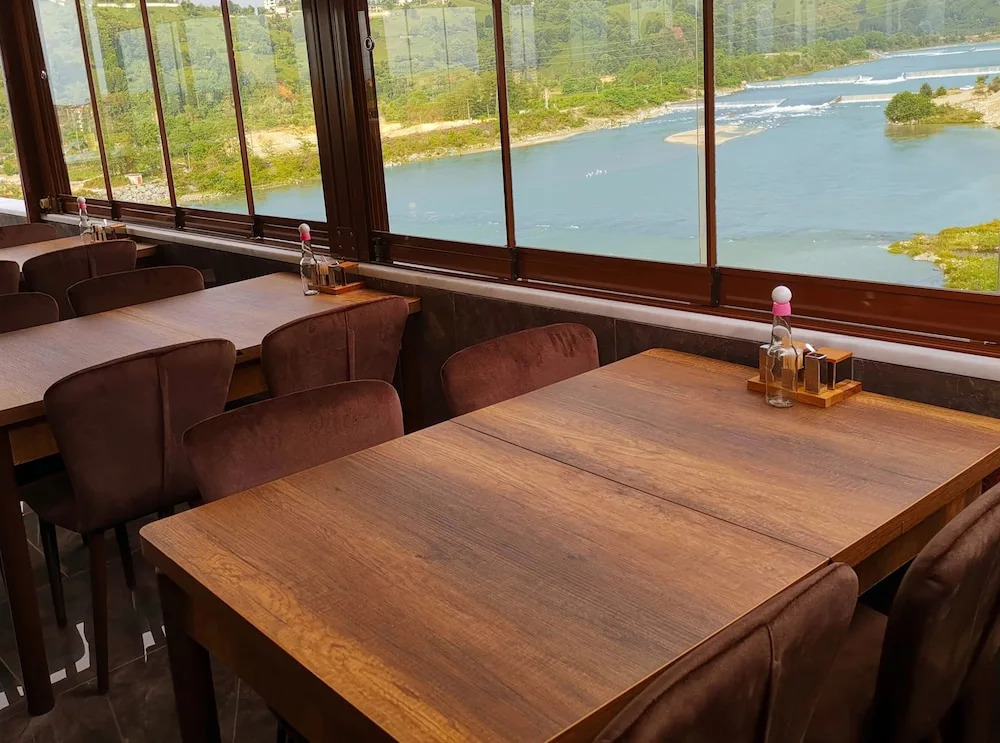 Aziziya Suit Hotel