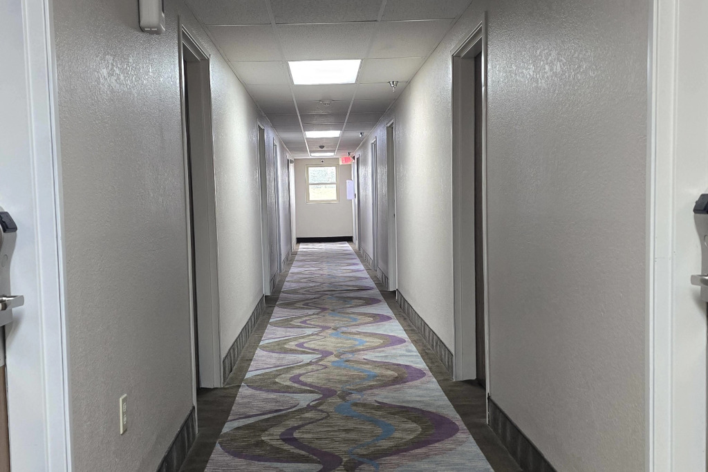 Super 8 by Wyndham Kansas City