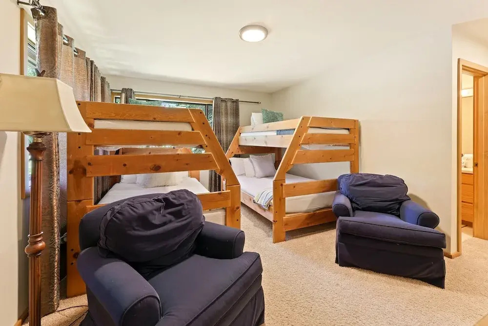 10 Tan Oak Home features Private Hot Tub and BBQ on the Deck by RedAwning