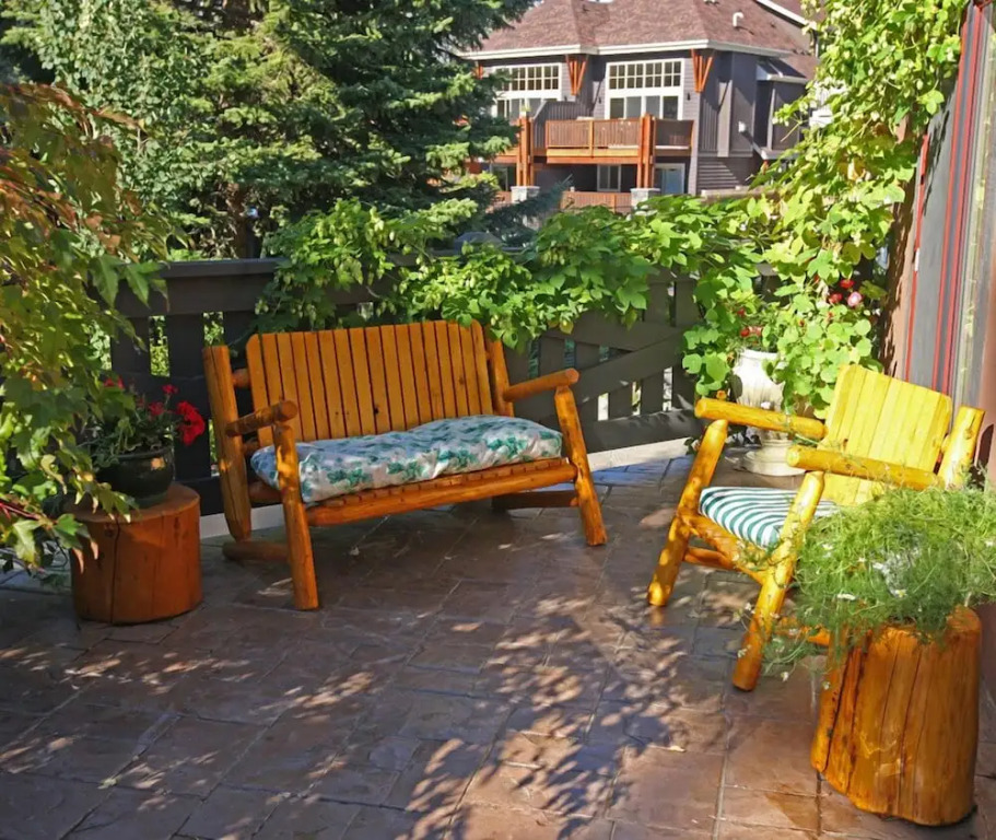 Buffaloberry Bed & Breakfast