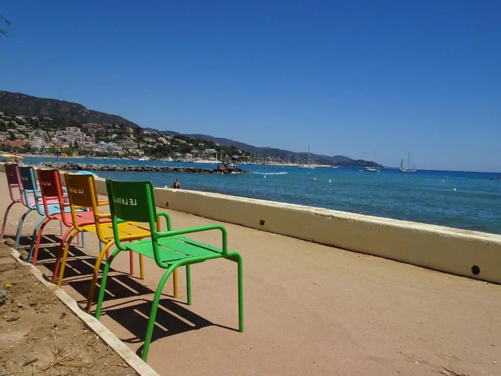T3 150 m de la plage, climatisation, piscine et parking privatif - Le Lavandou