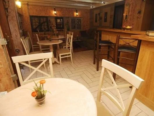 Alexandros Guesthouse