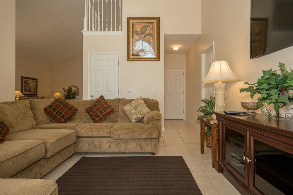 FC121PP Four Corners - Five Bedroom Home
