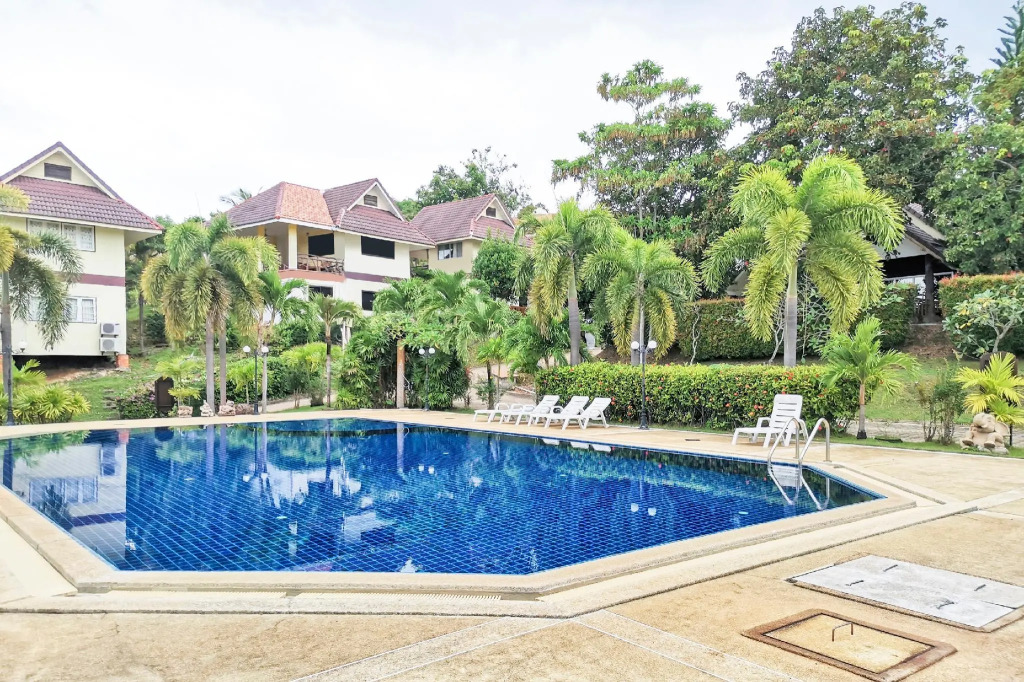 Lanta Village Resort