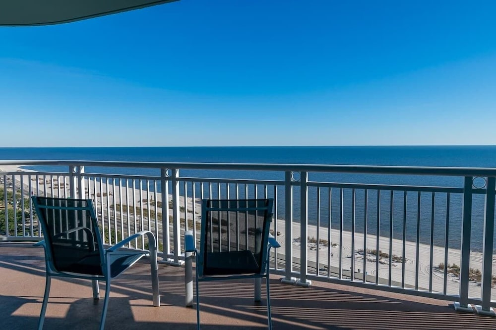 Spacious Beachview End Unit in Legacy Tower 1 -1101 - 3 Bedroom 3 Bath Condo