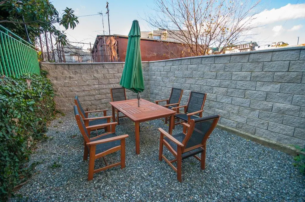 Hostel Vake Garden