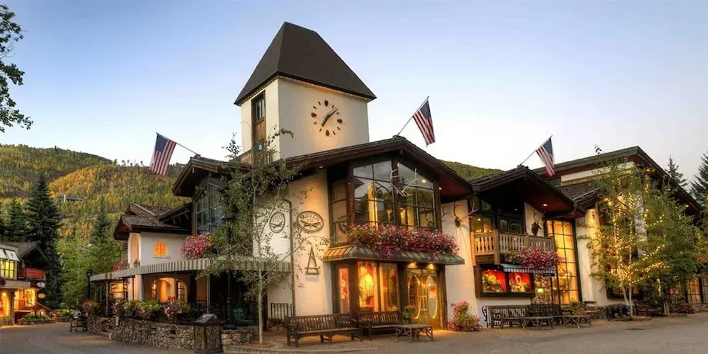 Modern 2 Bedroom Condo at the Base of Vail Mountain Next to Gondola One