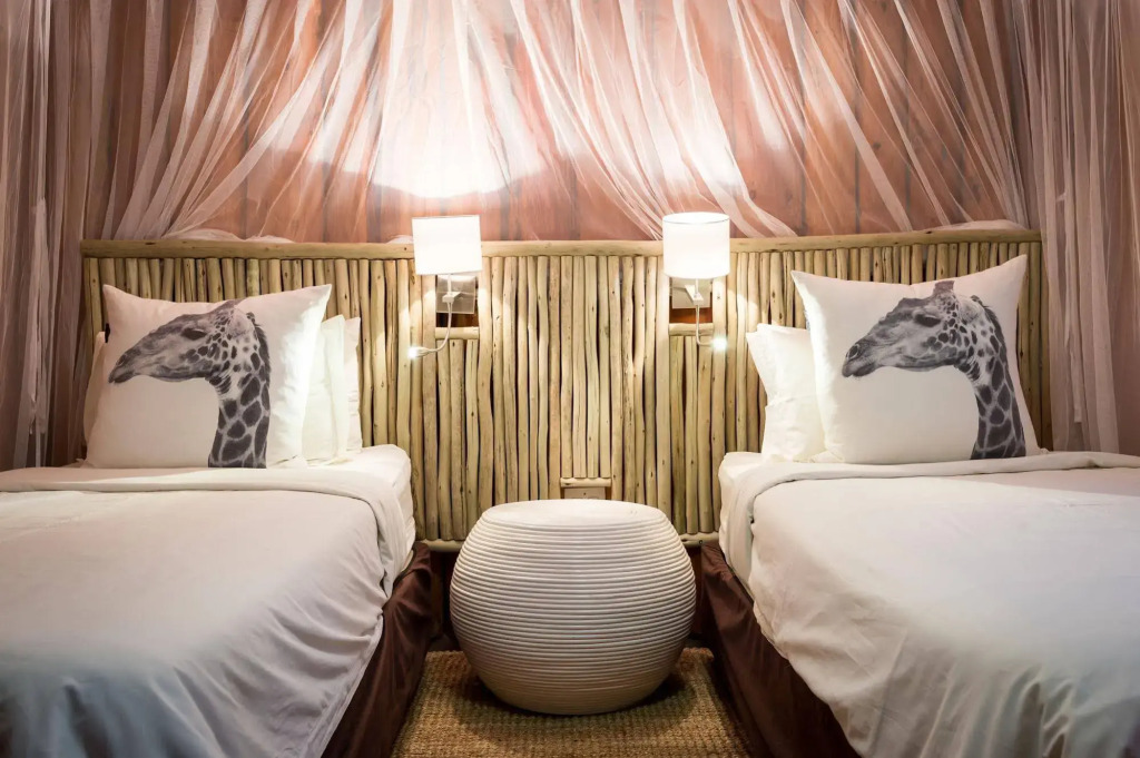 Rhino River Lodge