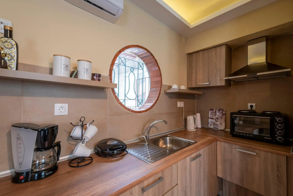 Ririka Athens Homes - Boutique Apartments in Historic Psyrri near Monastiraki Metro