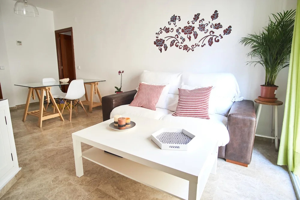 Charming Apt. with parking in Sevilla center