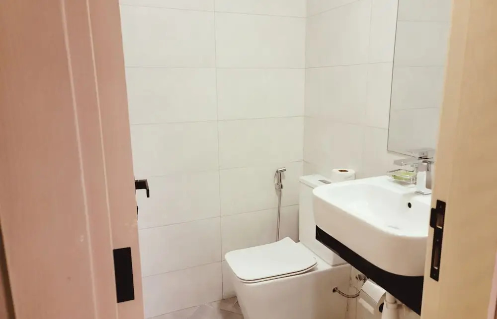Snug & Congenial 1BR with Canal View