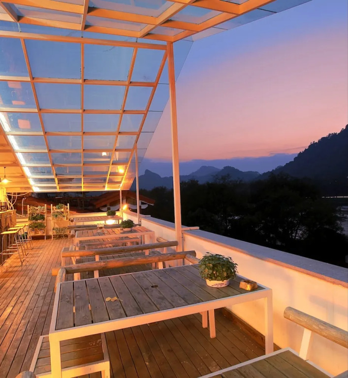Wuyishan Old Street Riverside Hotel